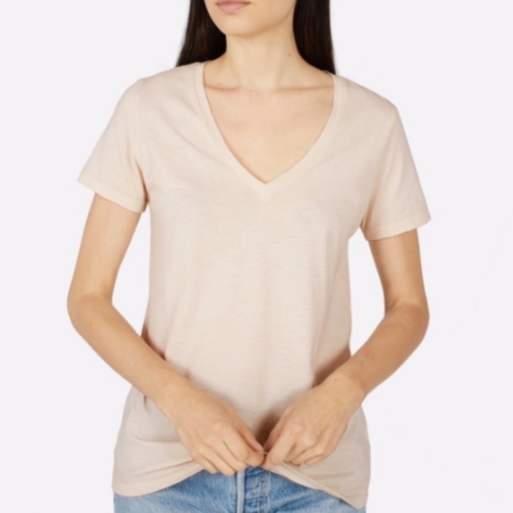 Everlane cotton v neck tee